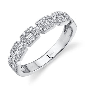 HALO DIAMOND BAGUETTE BAND RING