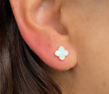 Load image into Gallery viewer, MOTHER OF PEARL CLOVER STUD EARRING