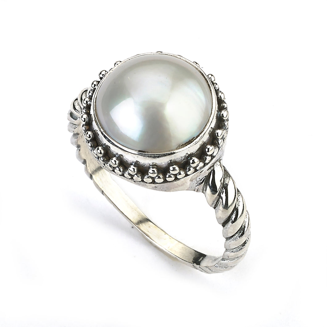 SILVER WHITE MABE PEARL RING W/ TWISTED SHANK
