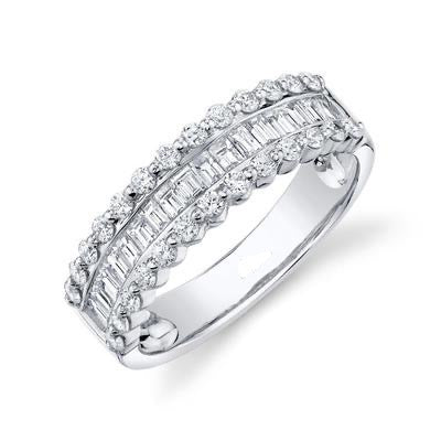 DIAMOND ROUND AND BAGUETTE BAND